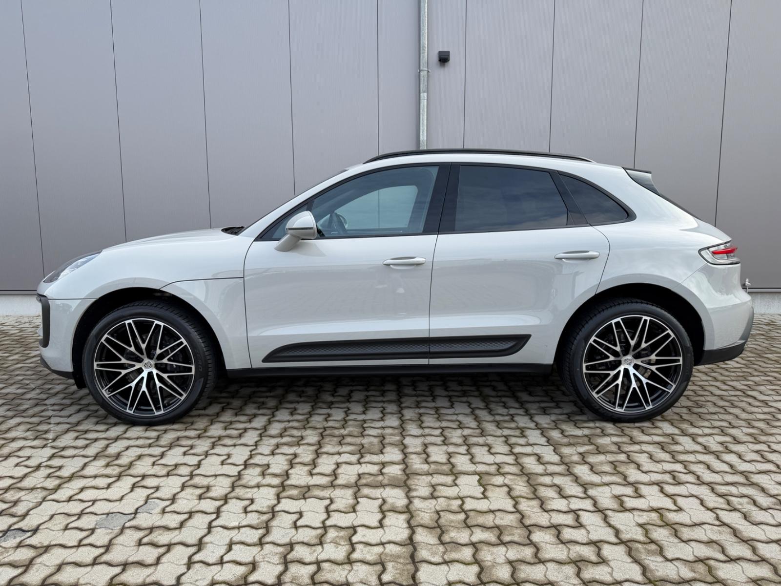 Porsche Macan !21", Panorama, Kamera, Standheizung, ACC!