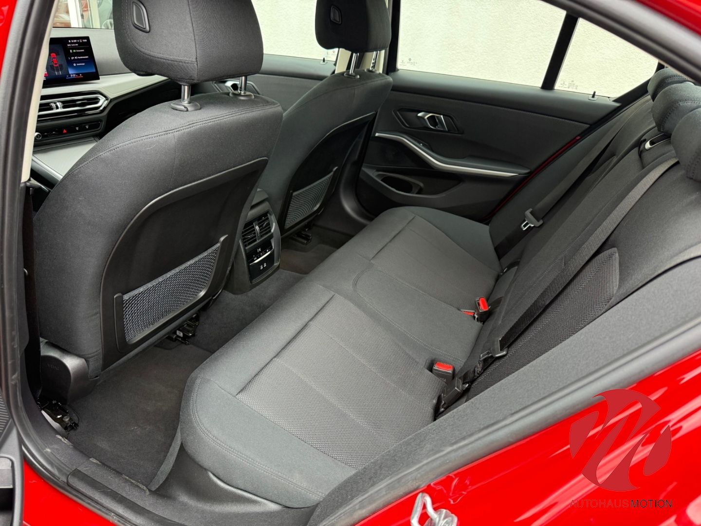 BMW 320 d Facelift Navi HUD GSD Laser LED Temp Parkl foto 12