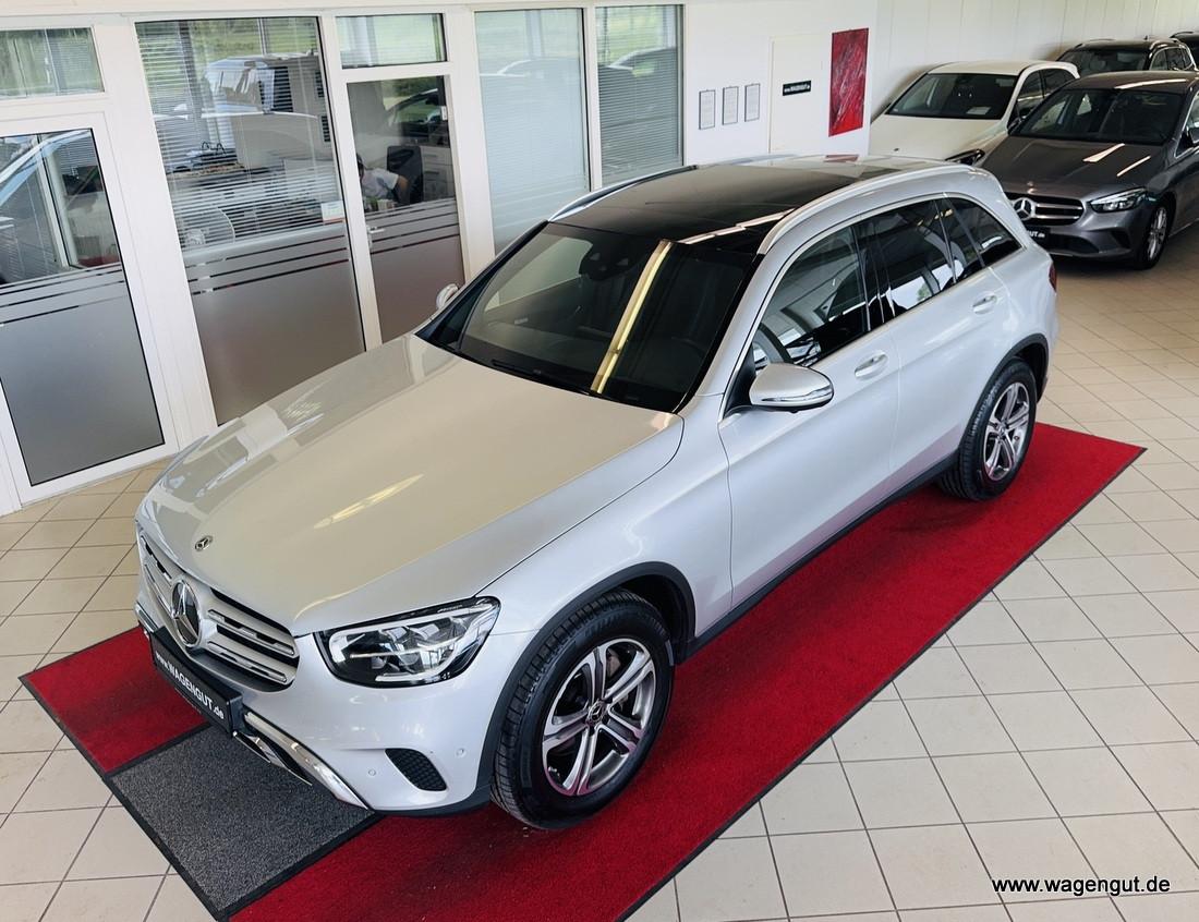 Mercedes-Benz GLC 220d 4Matic*PANO*DISTRONIC_P*AHK*Apple_CarP*