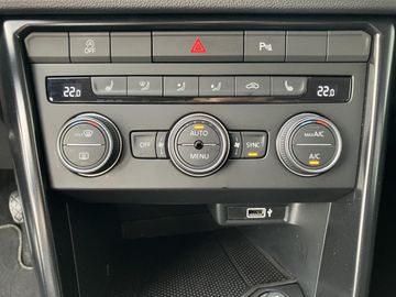 Volkswagen T-Roc 1.5 TSI NAV, SHZ, PDC Klima Navi