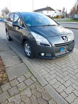 Peugeot 5008 1.6 Active 155 THP Active - Peugeot 5008 aus 2013