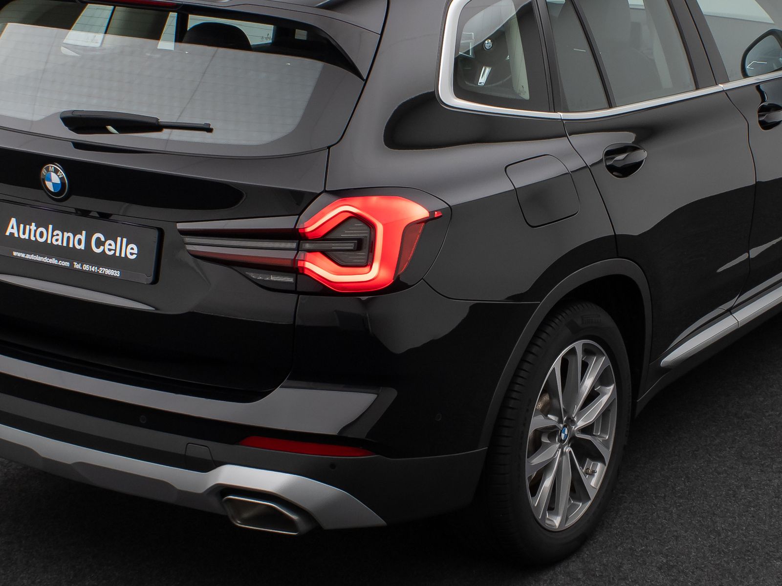Fahrzeugabbildung BMW X3 xD20i Kamera DAB HiFi Leder M Sport 19Zoll