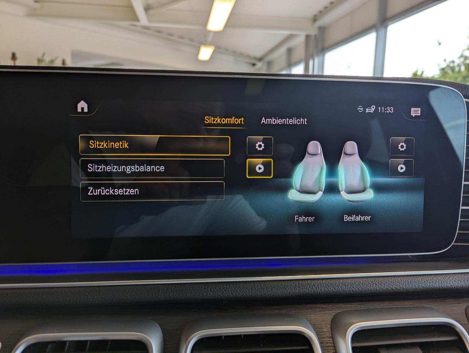MERCEDES-BENZ GLE 400 d 4M AMG Pano Burmester Multibeam AHK 21 - Image 32