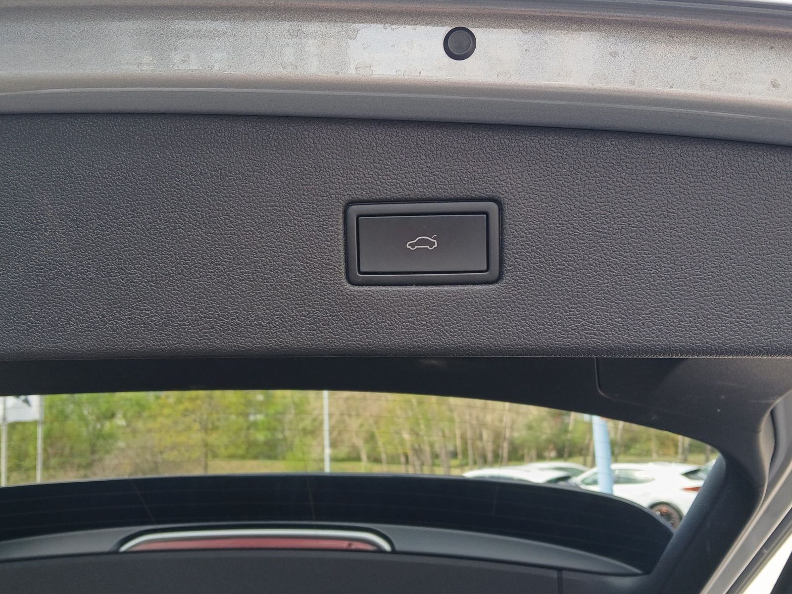 Fahrzeugabbildung Volkswagen Tiguan Allspace TSI R-Line DSG 4M IQ.Light Navi