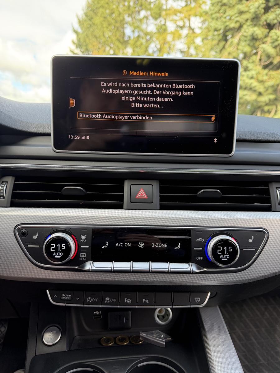 Audi A4 2.0 TFSI quattro Avant - AHK+Leder+HUD+Pano