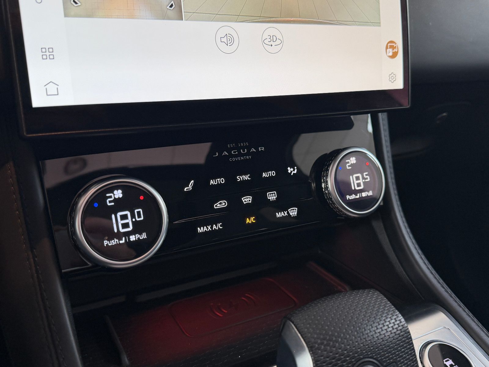 Fahrzeugabbildung Jaguar F-PACE SVR /PANO/MERIDIAN/360°KAM/HUD/AMBIENTE