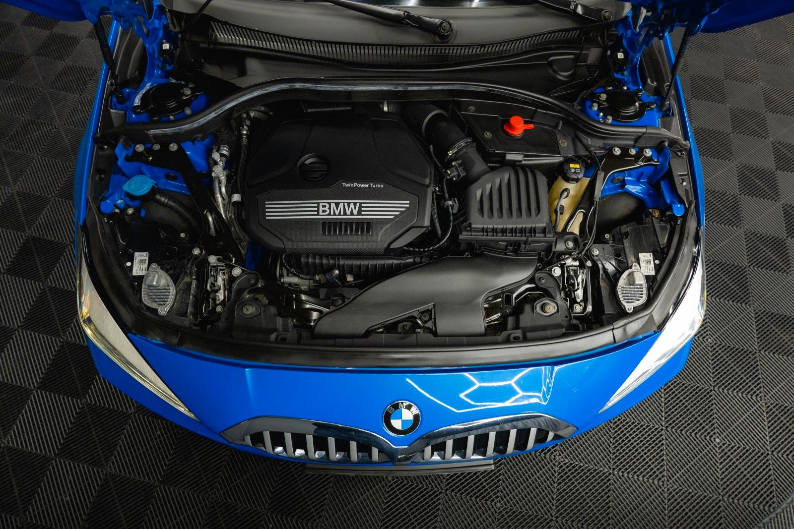 Fahrzeugabbildung BMW 118i M Sport Twin-Turbo Shadow Line *LED*DAB*