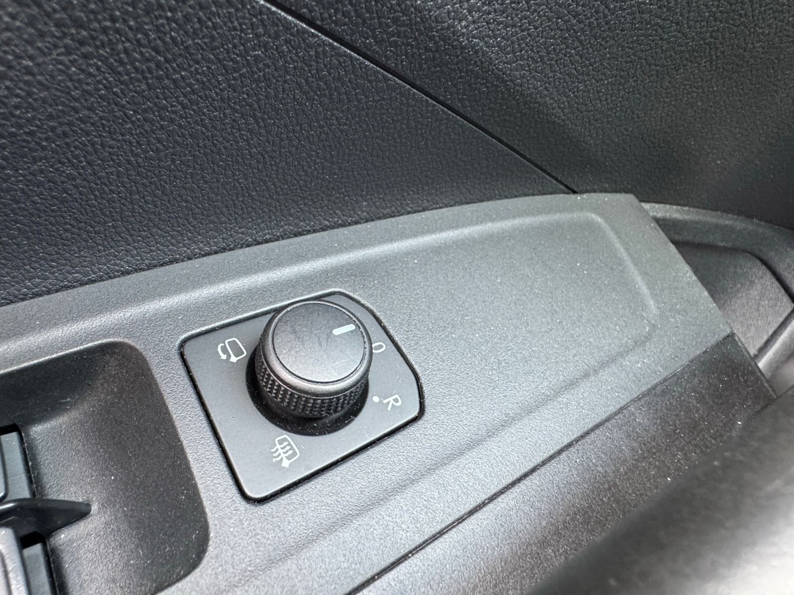 Fahrzeugabbildung SKODA Fabia Tour 110PS DSG*RFK*behLen*Allwetter