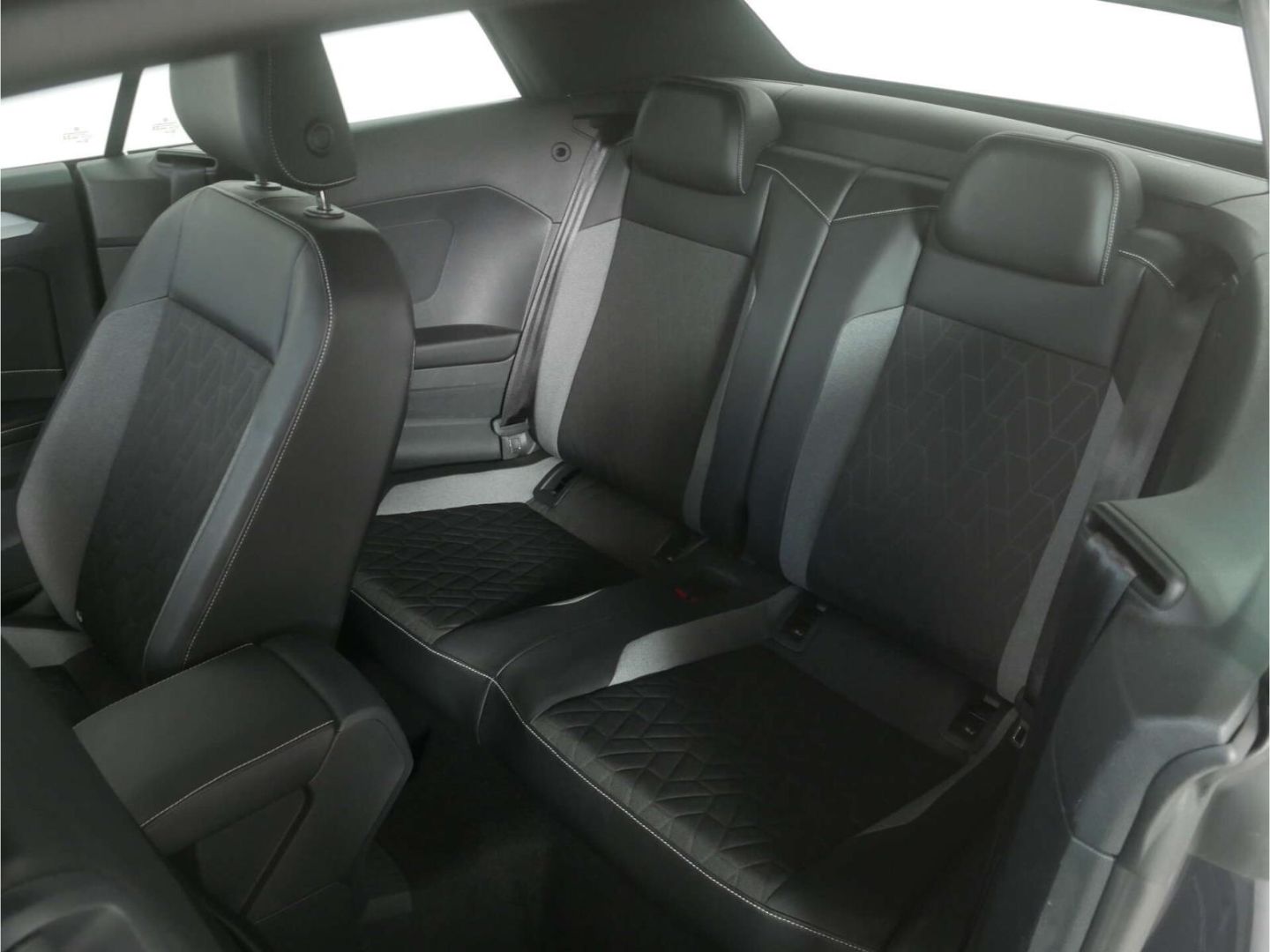 Volkswagen T-Roc - Bild 15