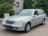 Mercedes-Benz E 200 E -Klasse T Kompressor*AC-A*PDC*AUT - Mercedes-Benz E-Class aus 2003