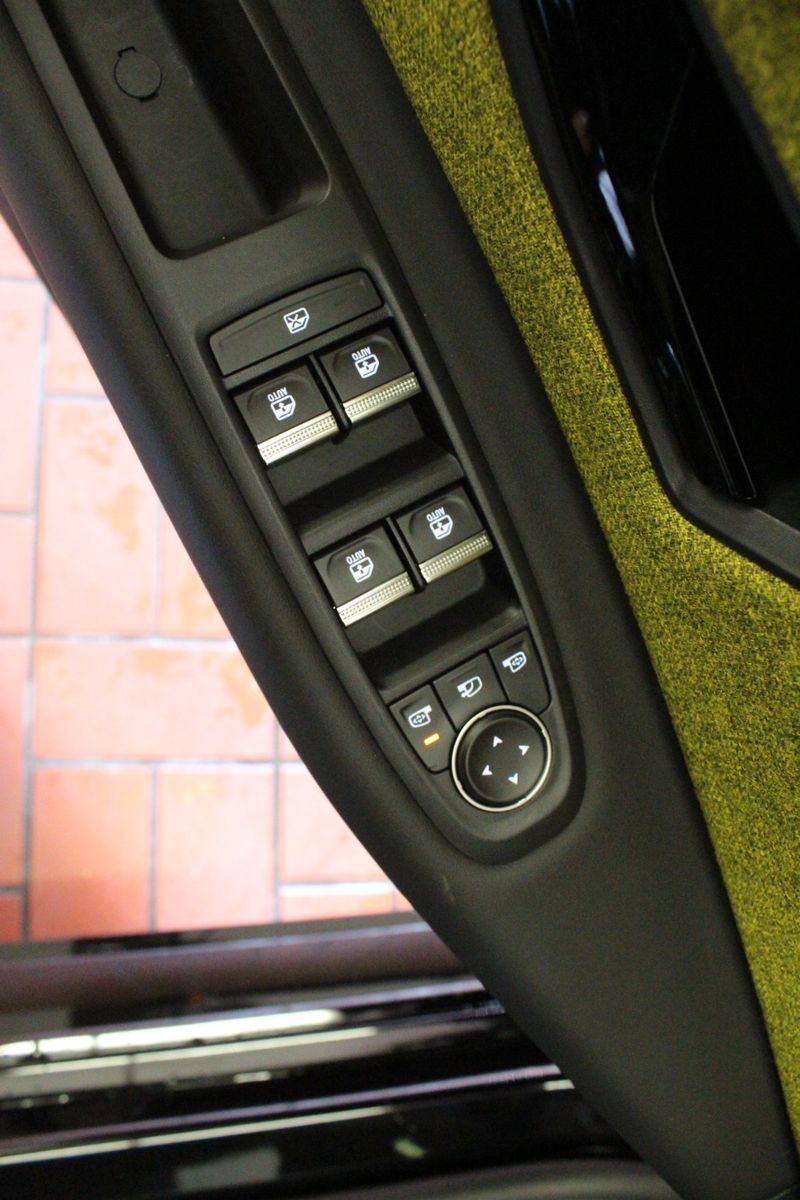 Fahrzeugabbildung Renault R 5 Iconic Five 120 Urban Range*Harman Kardon*