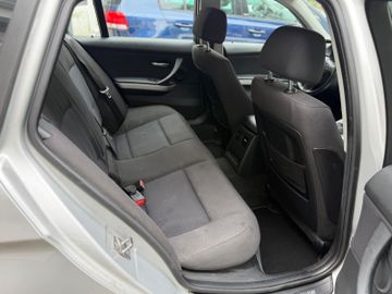 BMW 320 - 12