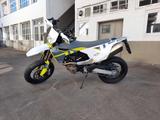 Husqvarna 701 - Supermoto in Topzustand - Offers