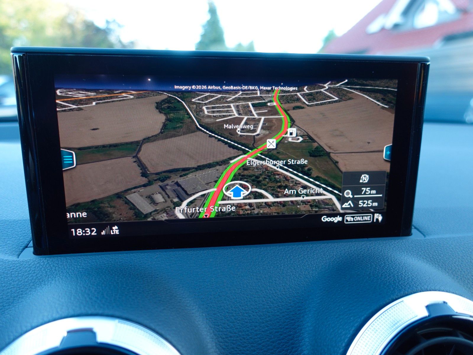 Fahrzeugabbildung Audi Q2 35 TFSI S tronic S line AHK/SONOS/19"LMR/....