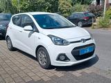 Hyundai i10 1.0 Sitzhzg Lenkradhzg Klima Tempomat - Hyundai i10 Gebrauchtwagen in Düsseldorf