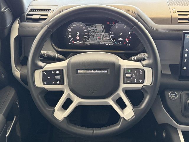 LAND-ROVER Defender 2024