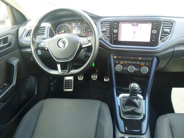 Fahrzeugabbildung Volkswagen T-Roc 1,5 TSI >AHK abnehmb/LED/PDC/Navi<