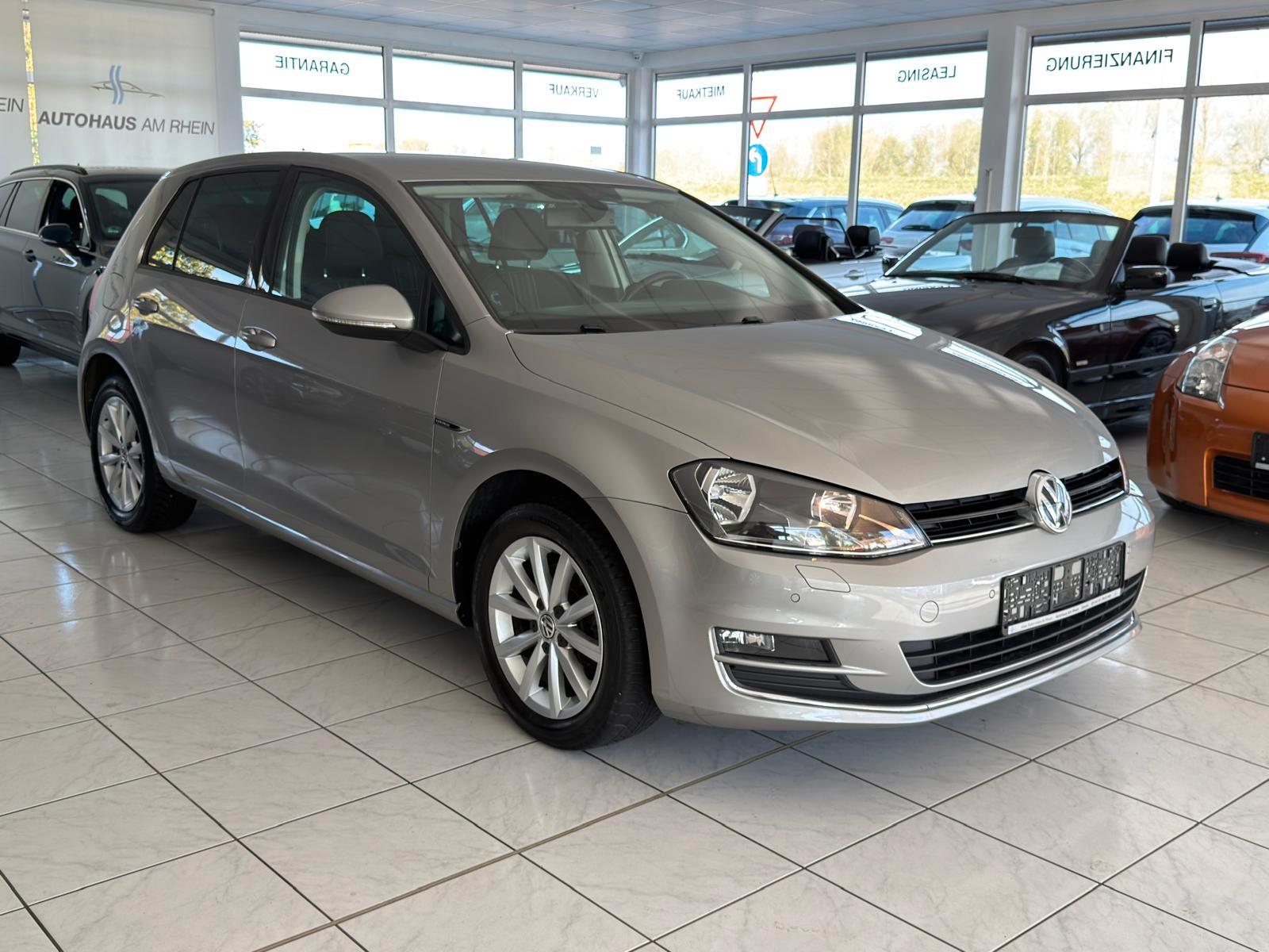 Volkswagen Golf VII Lim. Lounge BMT+Shz+Bluetooth+66.000Km