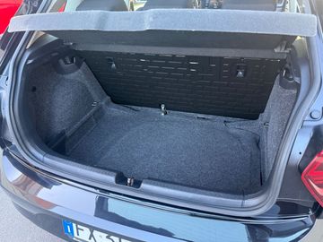 Volkswagen Polo - 12