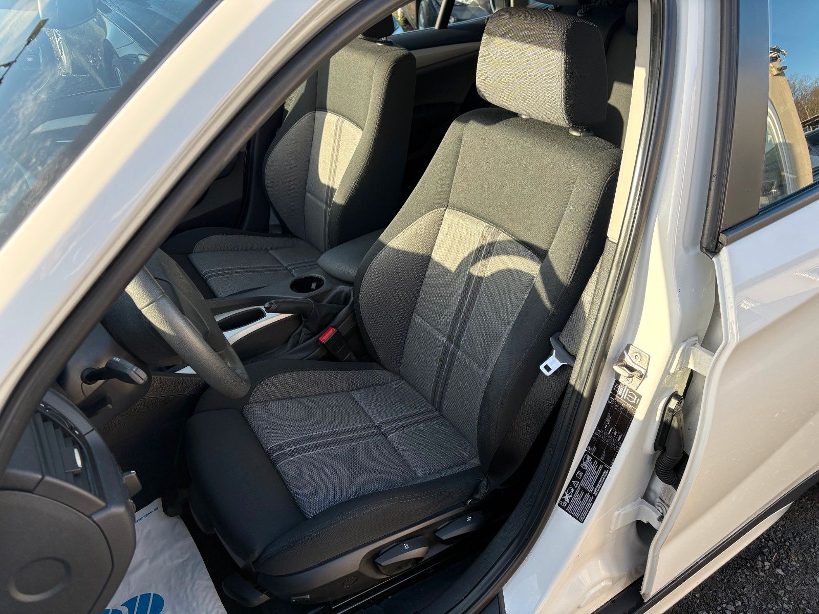 Fahrzeugabbildung BMW X1 xDrive20d xLINE Sportsitze 1.HAND SPORTFWK