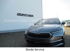 SKODA OCTAVIA COMBI SELECTION 1.5 TSI mHEV 110 kW DSG SKODA OCTAVIA COMBI SELECTION 1.5 TSI mHEV 110 kW DSG