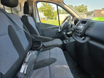 Opel Vivaro - 8