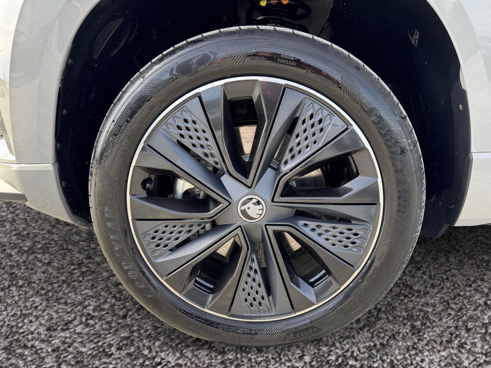 Skoda Karoq Sportline TDI DSG|AHK|SHZ|ACC|PDC