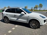 Porsche Cayenne Turbo S 570PS Vollausstattung Garantie - Porsche Cayenne in Ludwigshafen