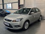 Ford Focus Lim. Titanium/1.Hand/Sitzheiz./AHK/42.000 - Ford Focus aus 2010 mit Diesel-Antrieb