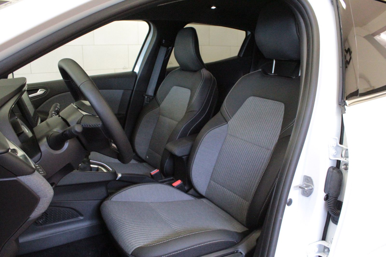Fahrzeugabbildung Renault Clio TCe 90 Techno *Winter-Paket*Look-Paket*
