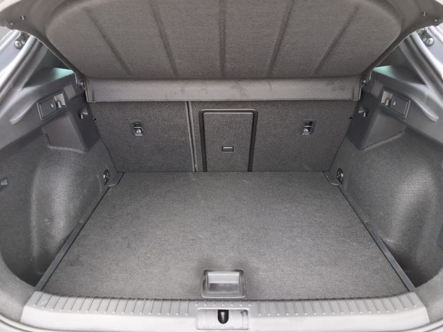 Formentor VZ 2.0 TSI *MATRIX+CUP-SITZE+PANO+AHK*