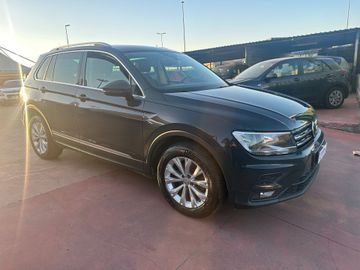 Volkswagen Tiguan - 1