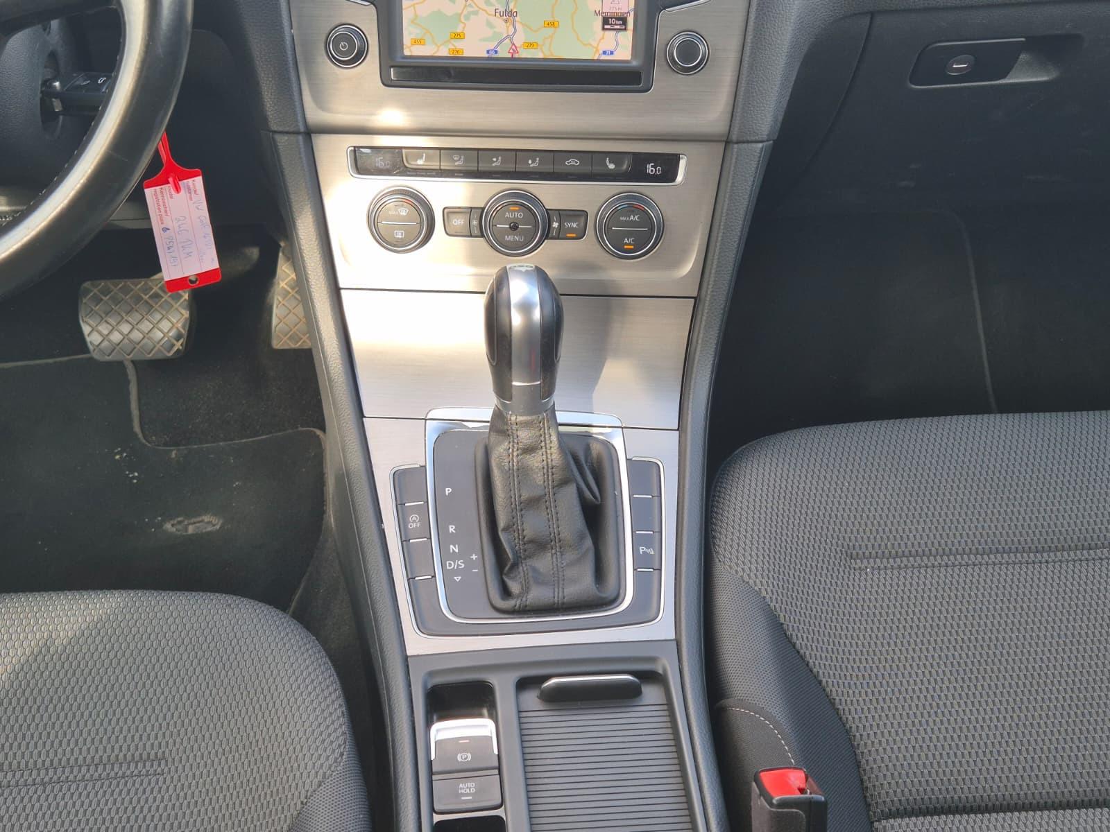 Volkswagen Golf 2015 — photo 19