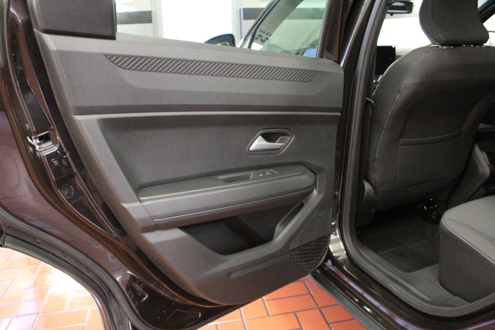 Fahrzeugabbildung Dacia Bigster hybrid 155 Journey Winter- & City-Paket