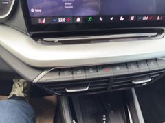 SKODA Combi 1.5 TSI mHEV_Selection_AHK_Frontscheibenh.