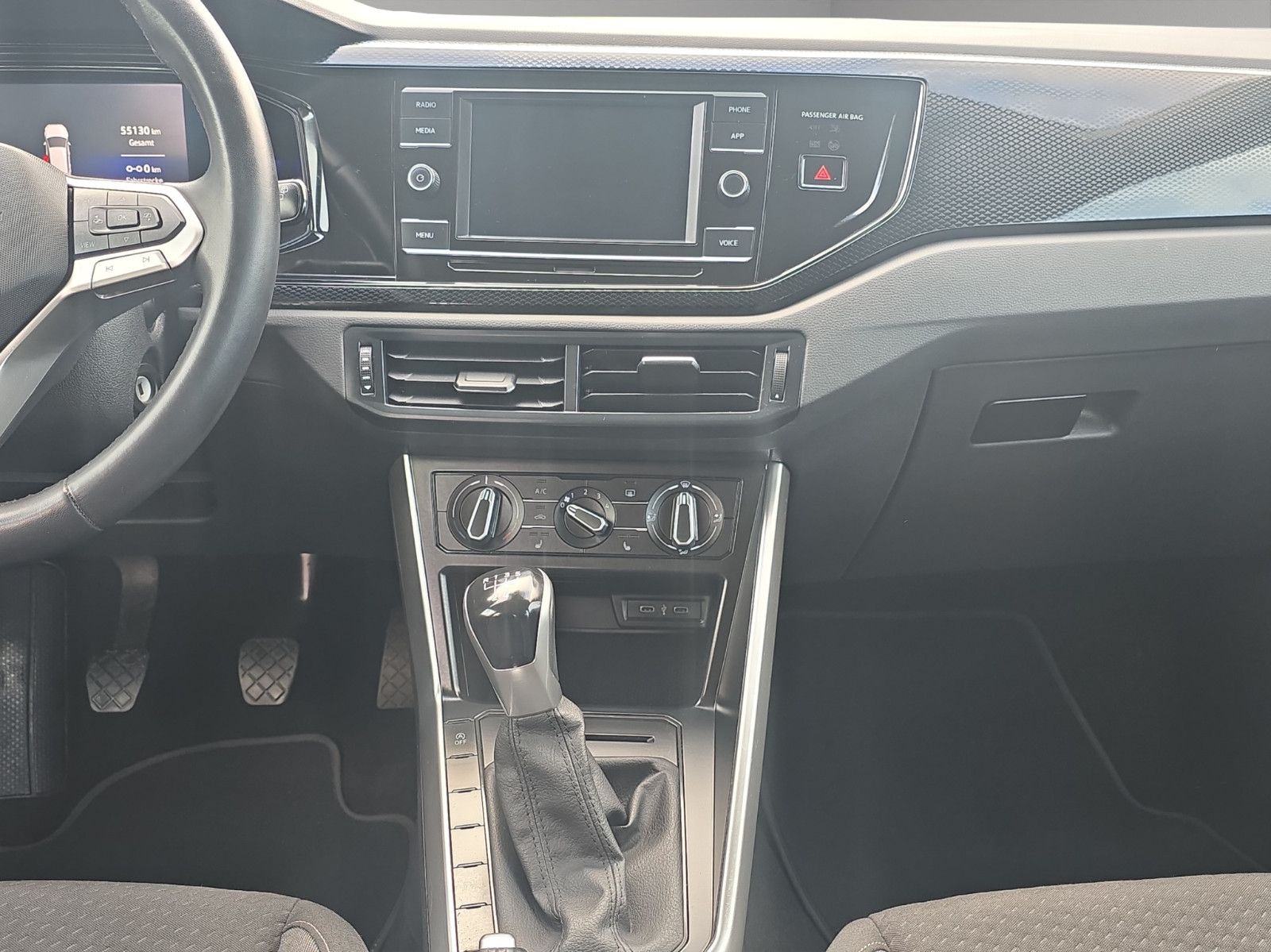 Fahrzeugabbildung Volkswagen Polo VI OPF Life LED PDC App-Connect NEUES MODEL