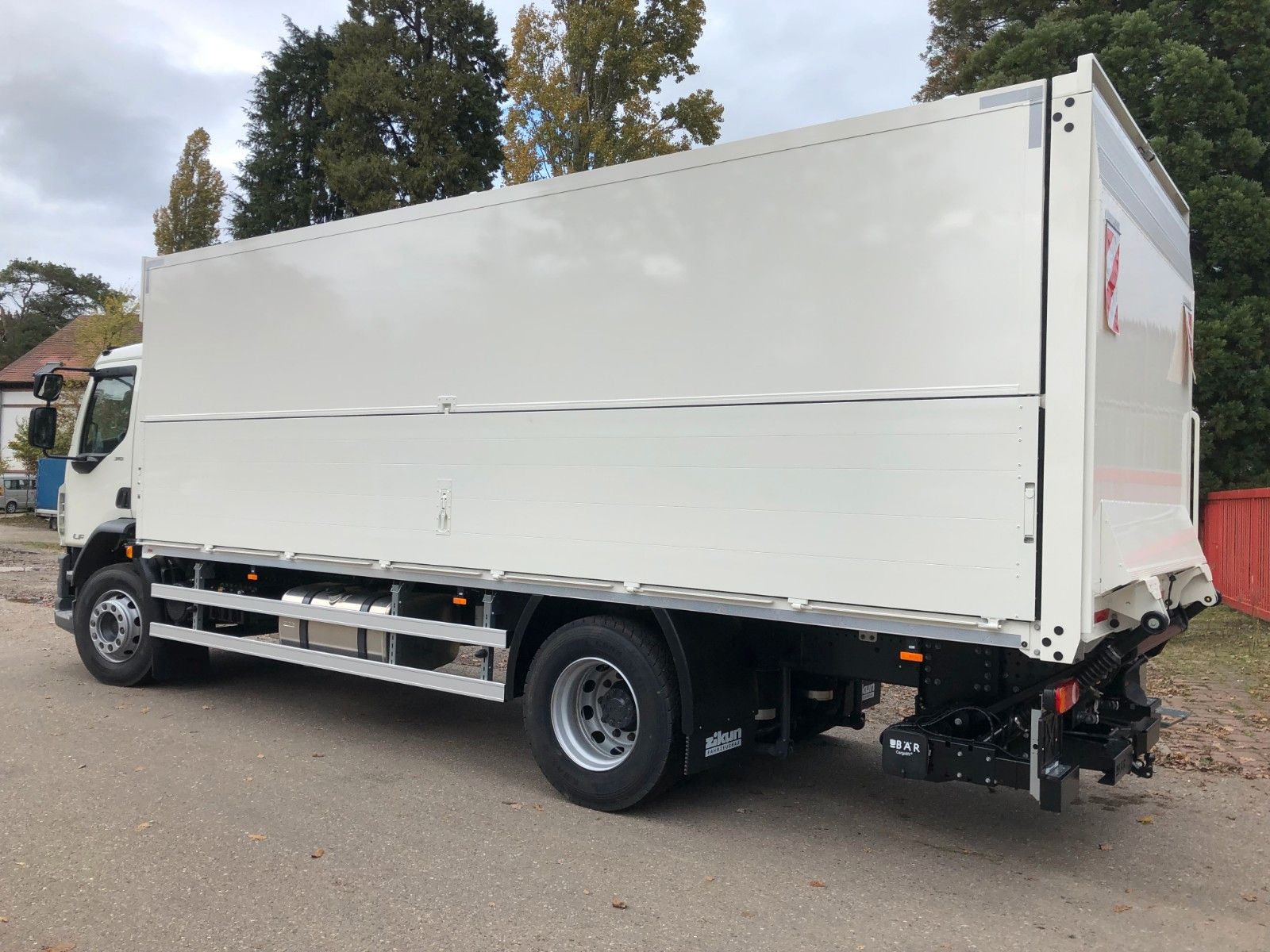 Fahrzeugabbildung DAF LF 310 18t Zikun Getränkeaufbau