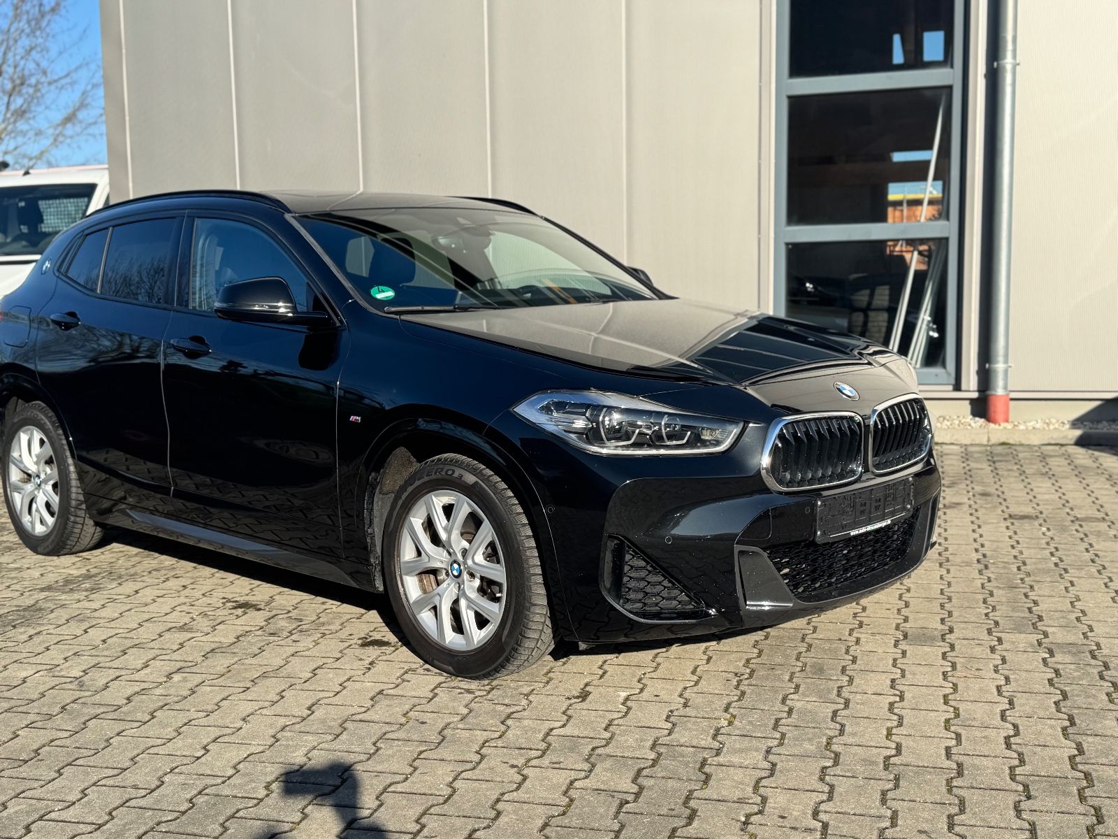 BMW X2 xDrive 20 d M Sportpaket*HUD*Pano*AHK*LED*DAB imagem 2