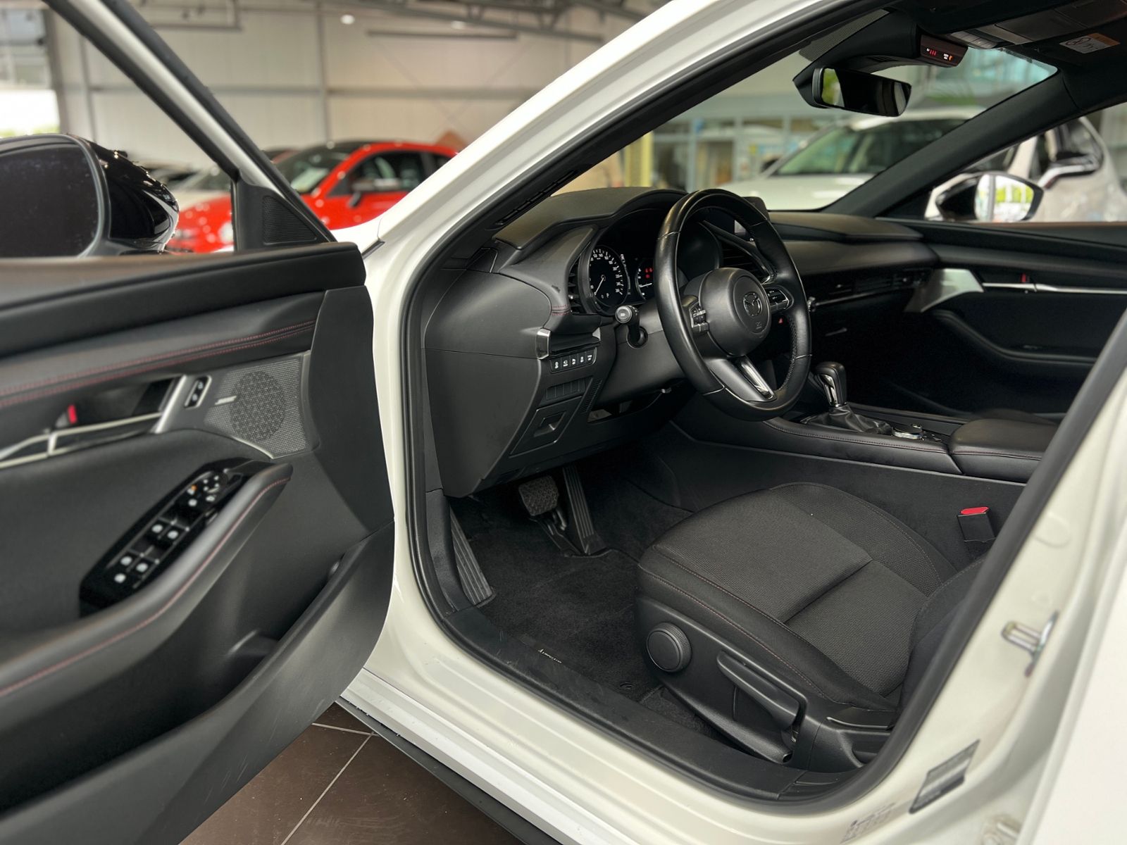 Fahrzeugabbildung Mazda 3 Lim. 5-trg. Homura BOSE 360° LED