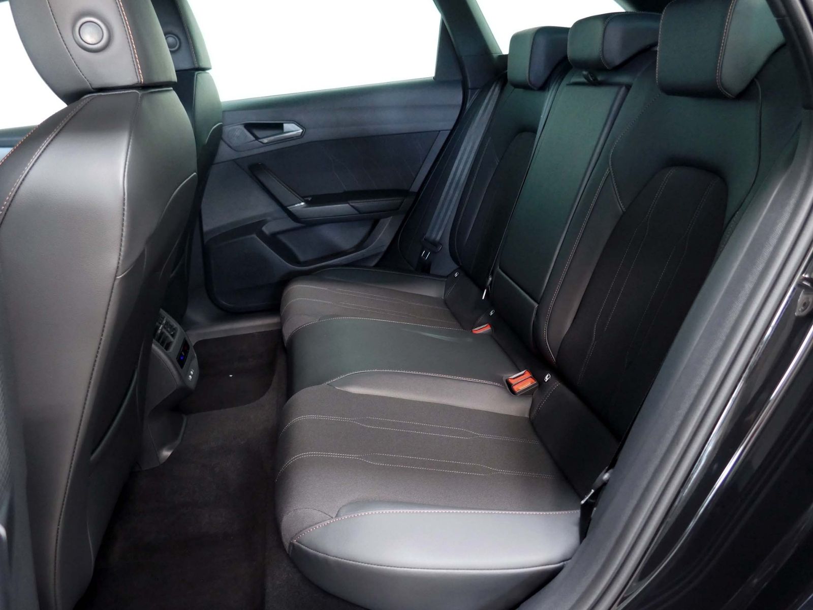 Fahrzeugabbildung CUPRA Leon SP 1.5 eTSI | LED RFK ACC Navi