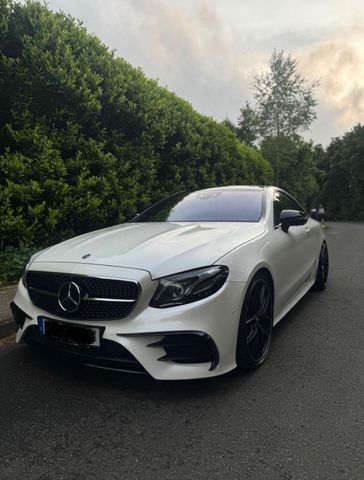 MERCEDES-BENZ E 400 d 4M AMG|Coupé|Designo|PANO|MASS*|AIRM*