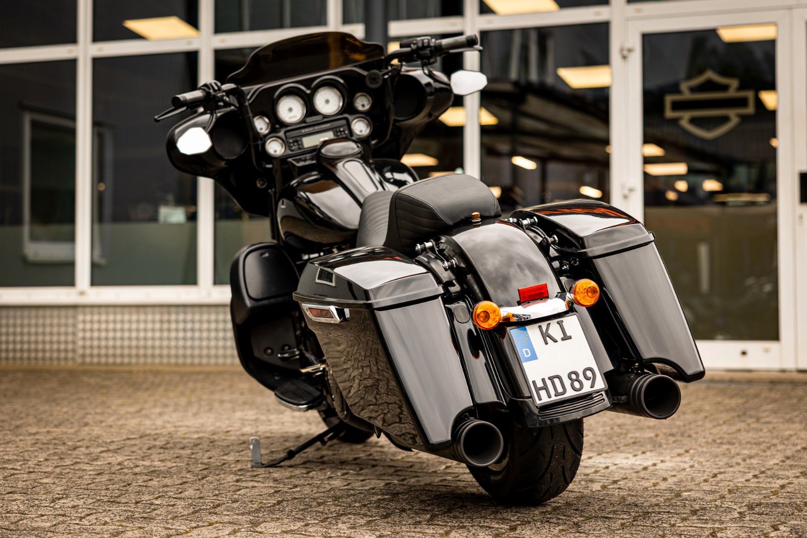 Fahrzeugabbildung Harley-Davidson FLHX Street Glide 103 cui - Kesstech -