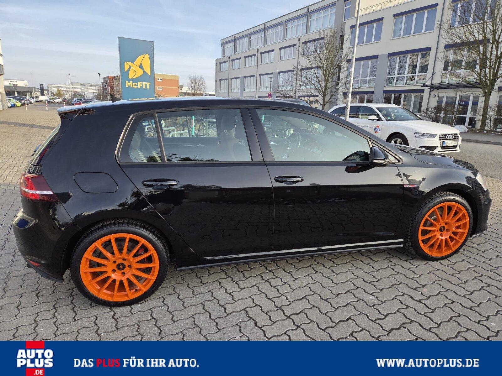 Volkswagen Golf GTI Performance PDC+SITZHZG+XENON+1. HAND+G
