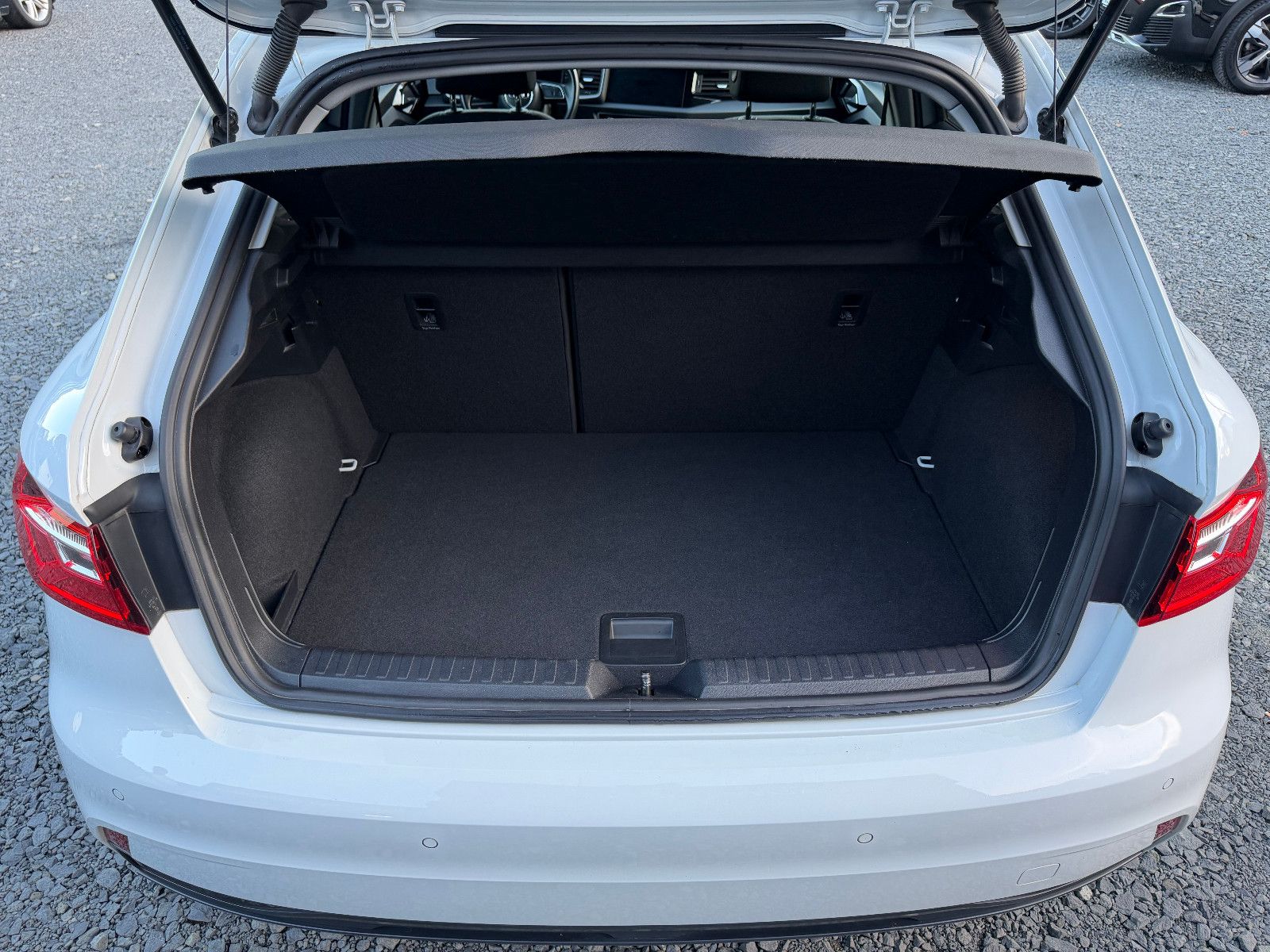 AUDI A1 Sportback 30 TFSI Advanced PDC/TEMPO – Foto 16