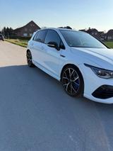 Volkswagen Golf 8 R Performance, Akrapovic , Pano - Gebrauchtwagen mit Akrapovic Auspuffanlage