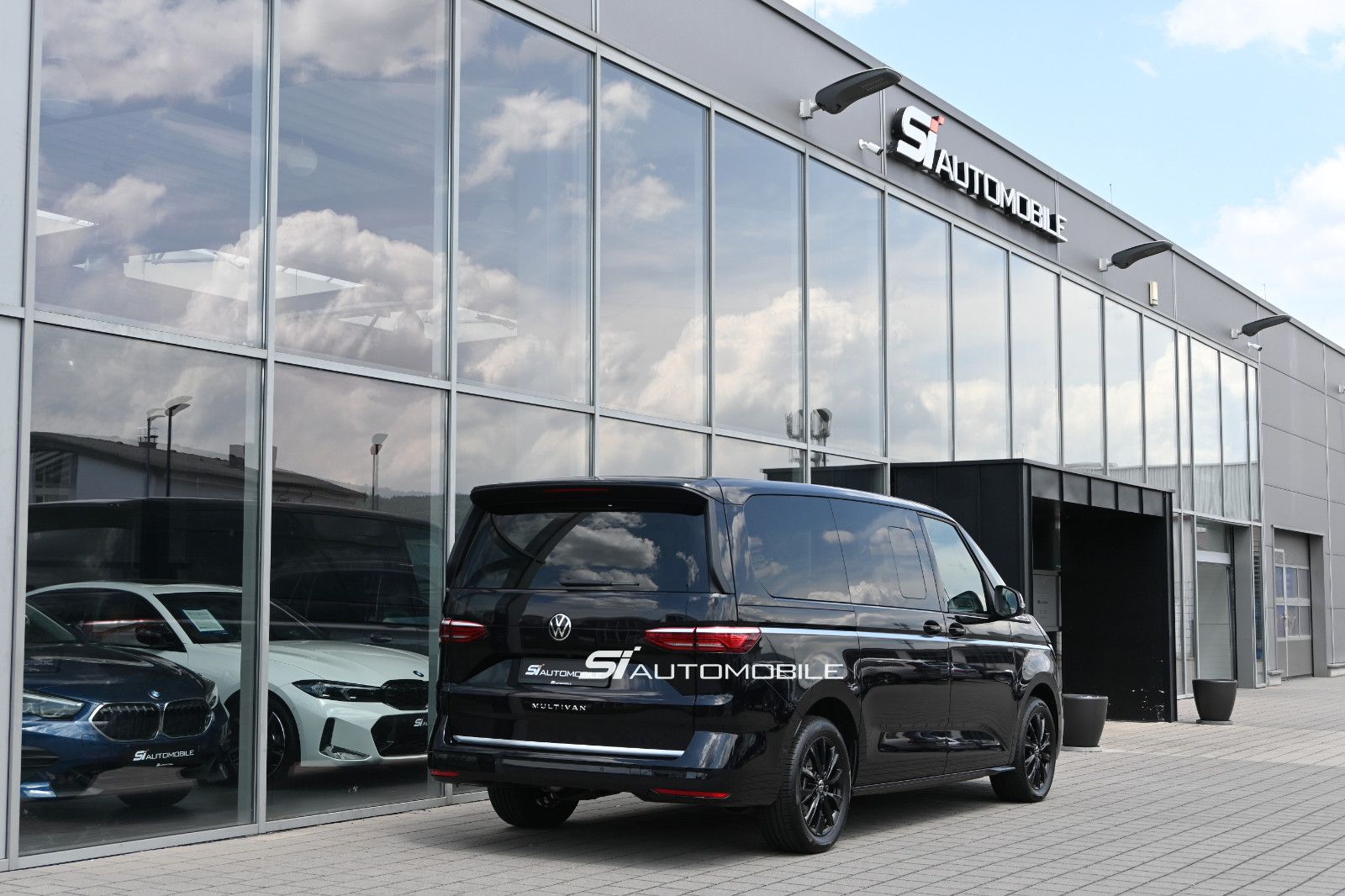 Fahrzeugabbildung Volkswagen T7 Multivan 2.0 TDI DSG Style Lang °UVP 82.348€°