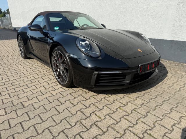 Porsche 992 4S Cabrio/Chrono/Sportabgas/BOSE/LED