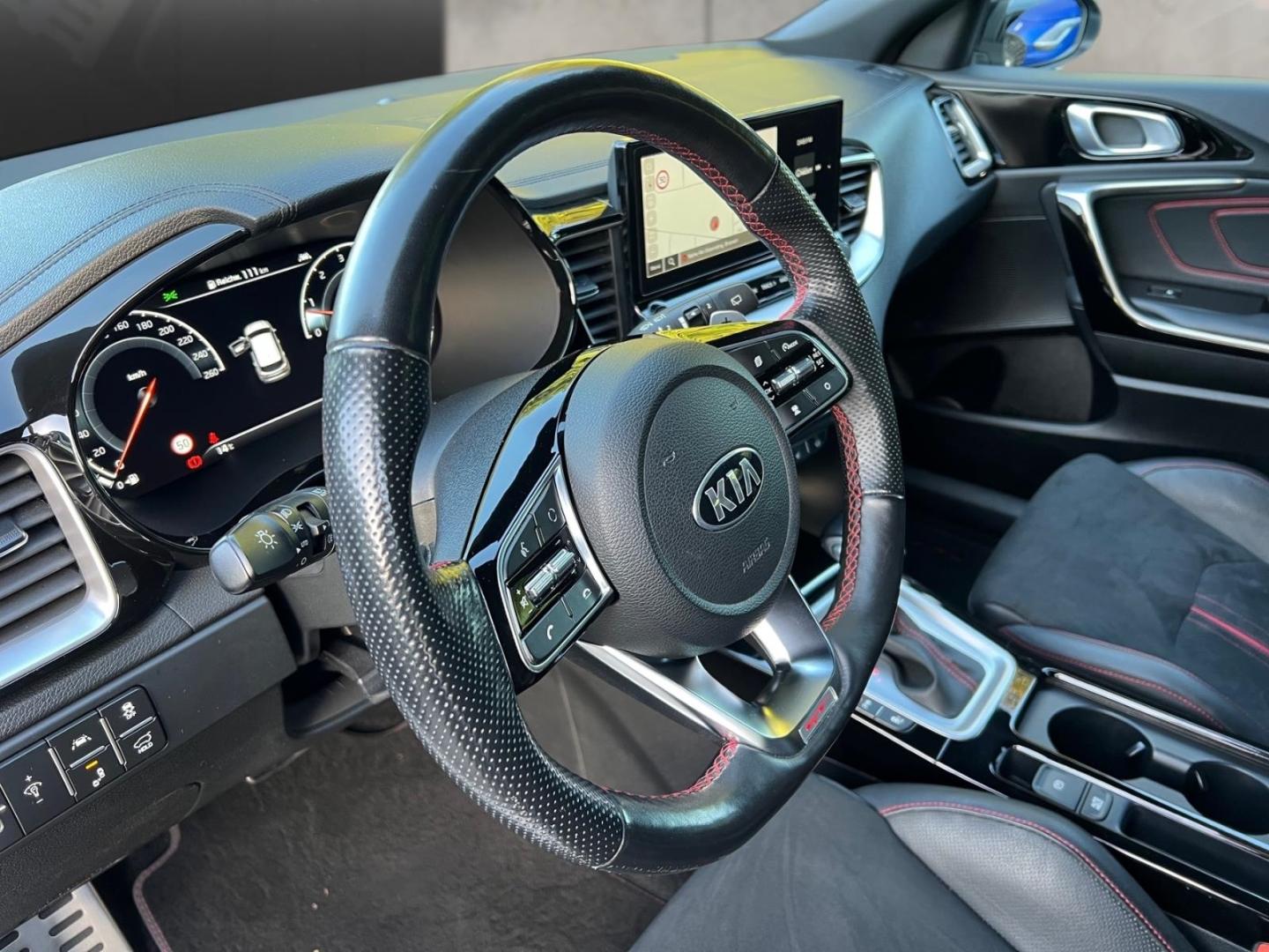Kia ProCeed GT 1.6T SPORTAUSPUFF PANORAMA NAVIGATION