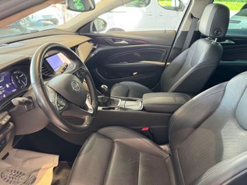 Bild 8 Opel Insignia B Sports Tourer Business Innovation AHK