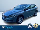 Volvo V60 Cross Country 2.4 D4 MOMENTUM AWD GEAR - silberne Volvo V60 Cross Country
